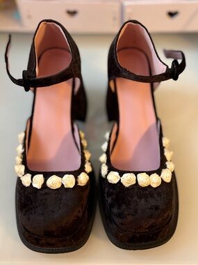 Sugar Thrillz Rose Velvet Mary Janes 💕